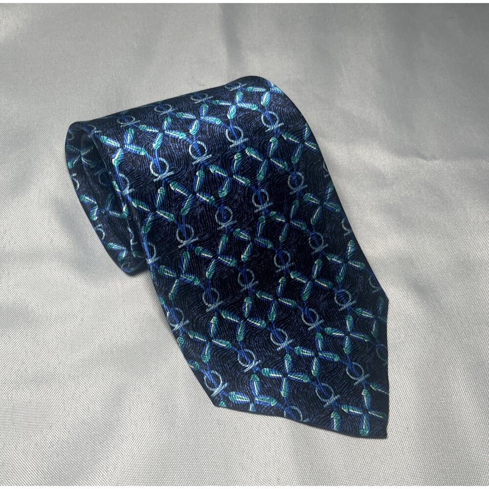 The Metropolitan Museum of Art Tie 100% Silk Blue Pattern Nautical Coastal MET